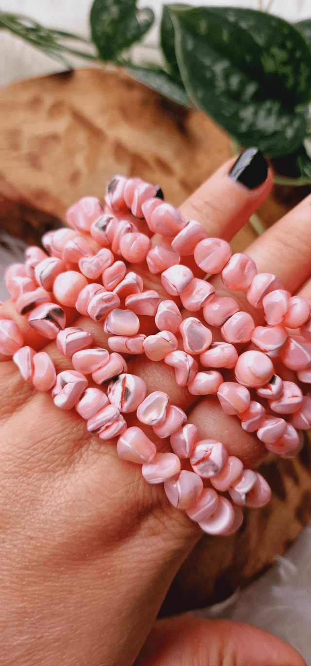 Freshwater Shell Freeform Bracelet (Dyed Pink)