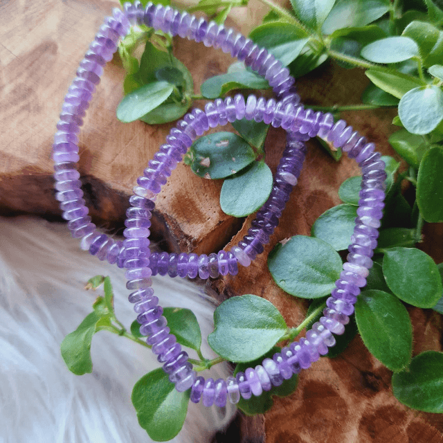 Amethyst disc shaped beaded bracelet 