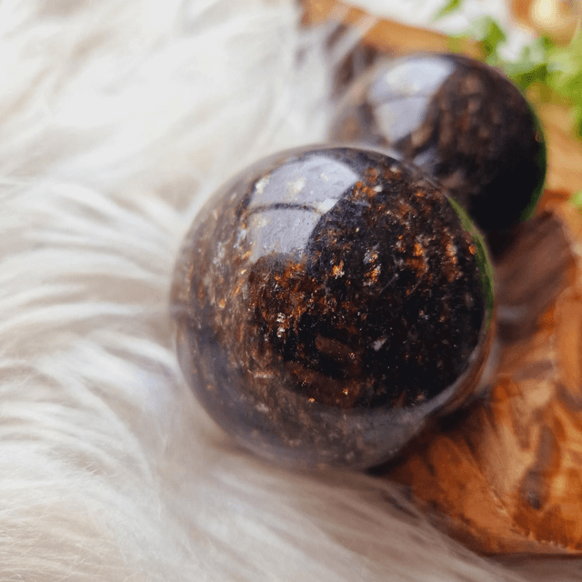 Phlogopite Sphere 315-368g