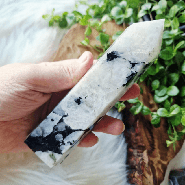 Rainbow moonstone point