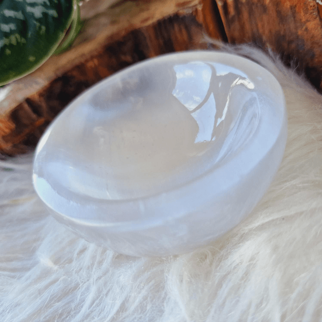 Selenite Bowl (Varnished) 200g