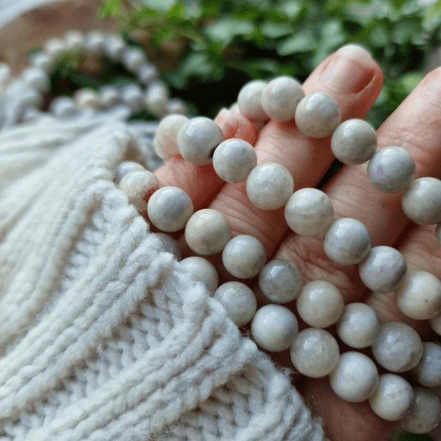 Hackmanite beaded bracelet 