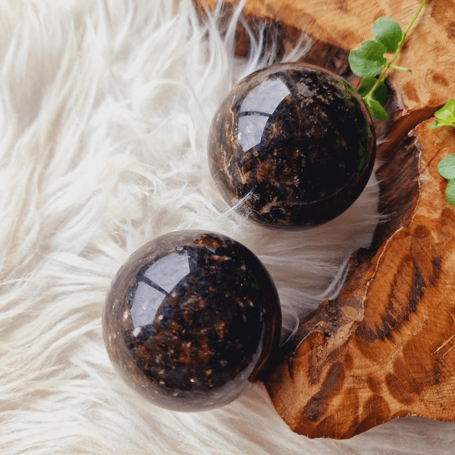 Phlogopite Sphere 315-368g
