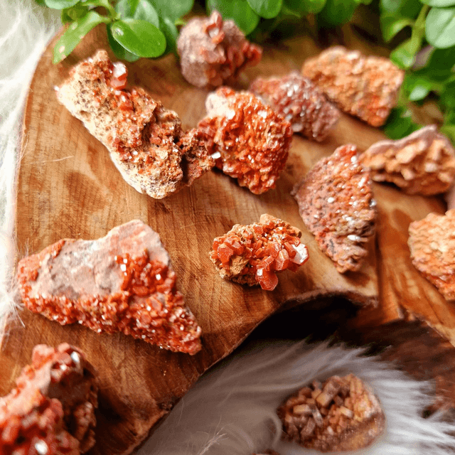 Vanadinite raw small clusters 