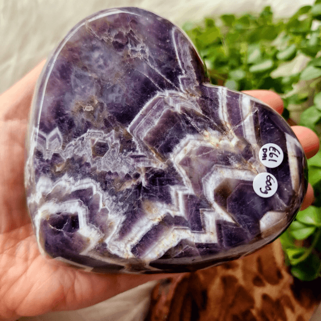 Dream Amethyst Large Heart Bowl 600g