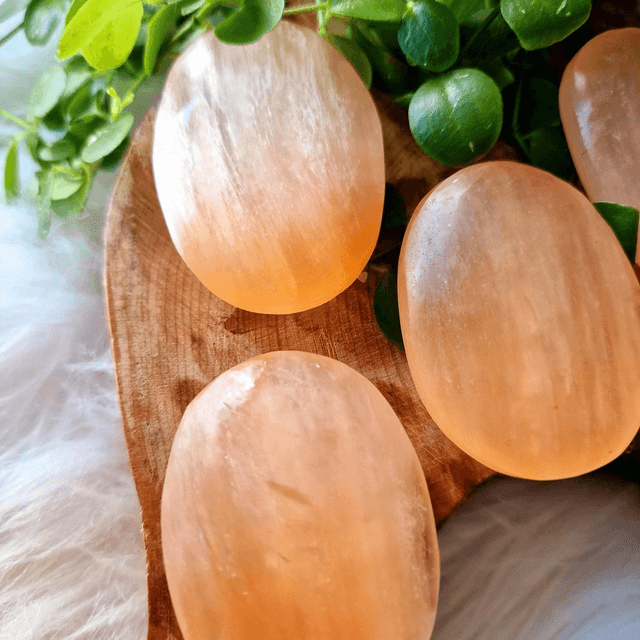 Peach selenite palm