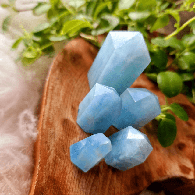 Aquamarine Mini Points 