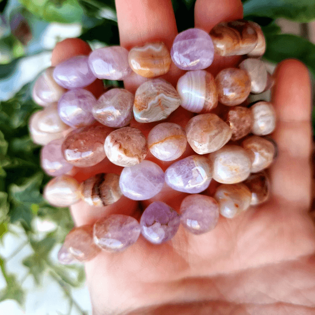 Amethyst Agate pebble shapped beaded bracelet 
