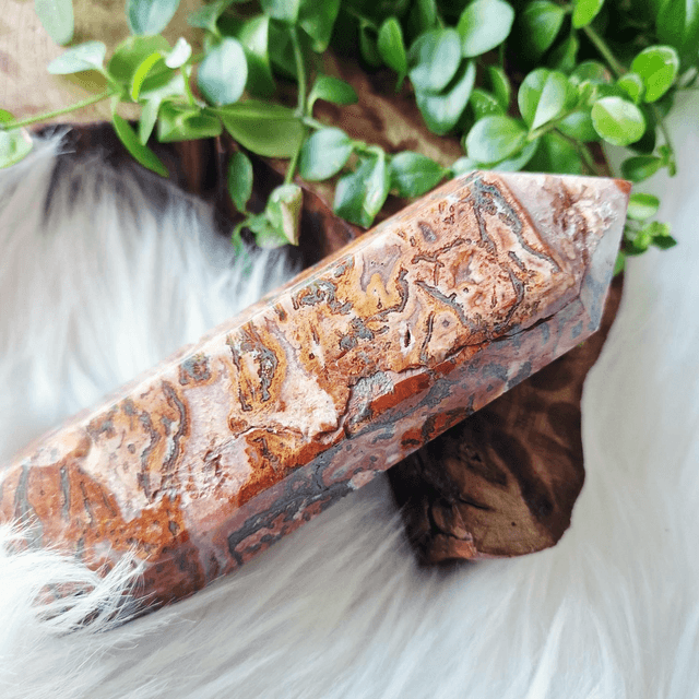 Red Moss Agate Point 368g