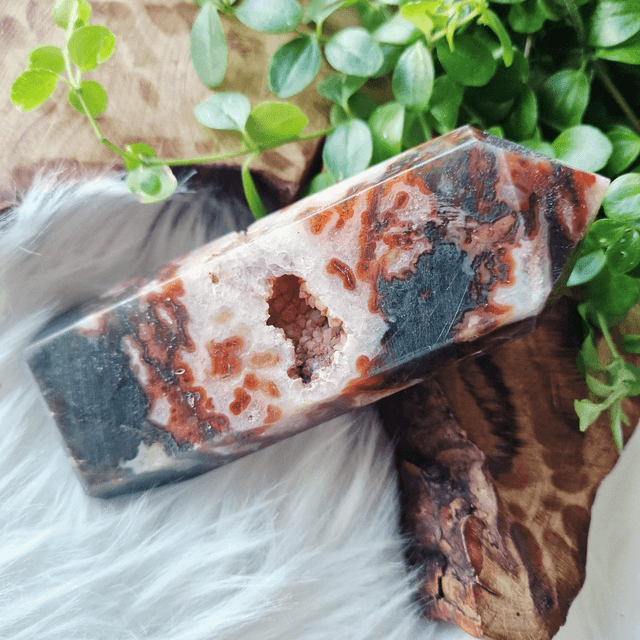 Red Moss Agate Point 417g