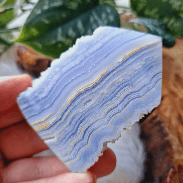Blue Lace Agate Point 111g