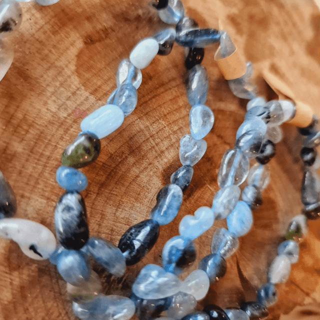 Devil's Aquamarine Pebble Shaped Bracelet 