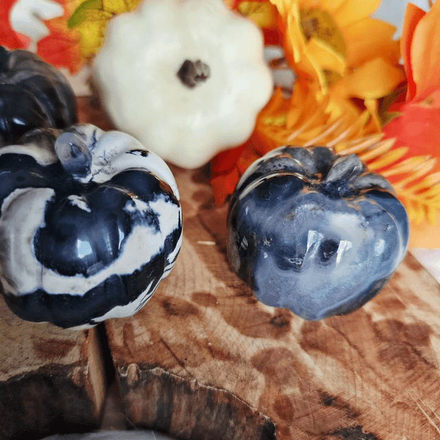 Volcano agate pumpkin