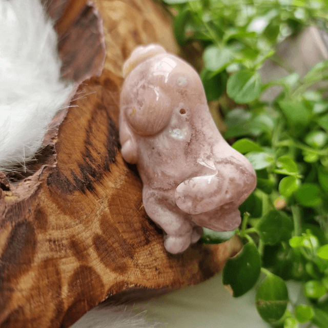 Flower Agate Pig Carving 