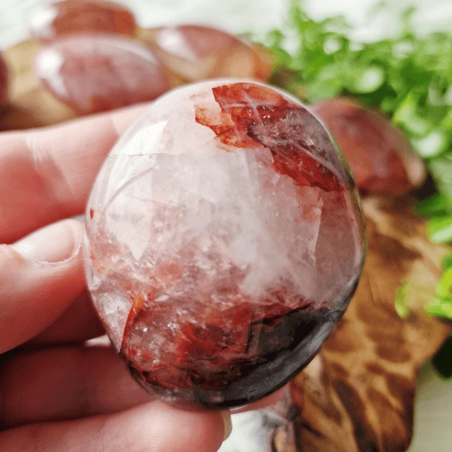Fire Quartz palm 