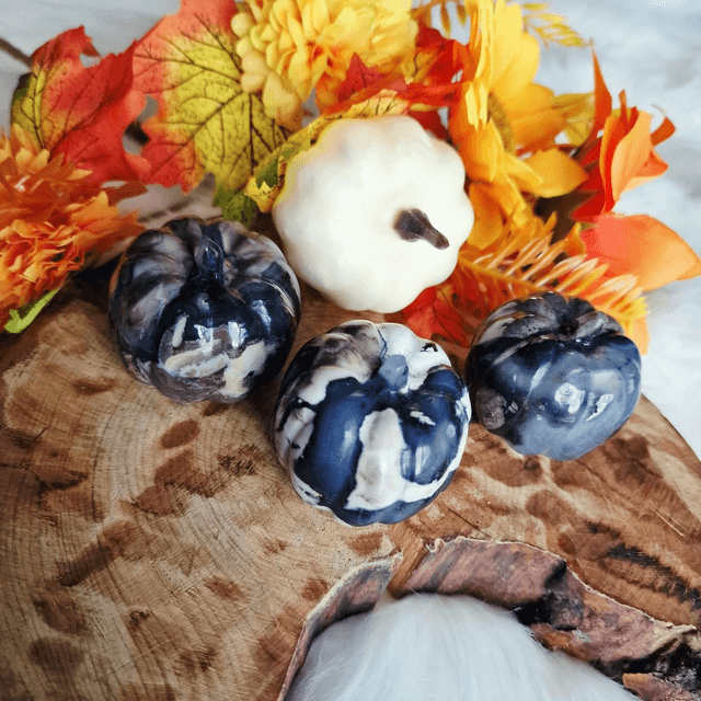 Volcano agate pumpkin