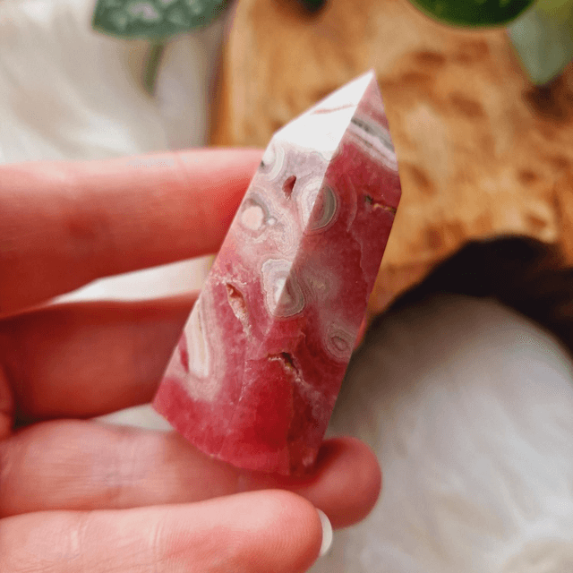 Rhodochrosite Point 84g
