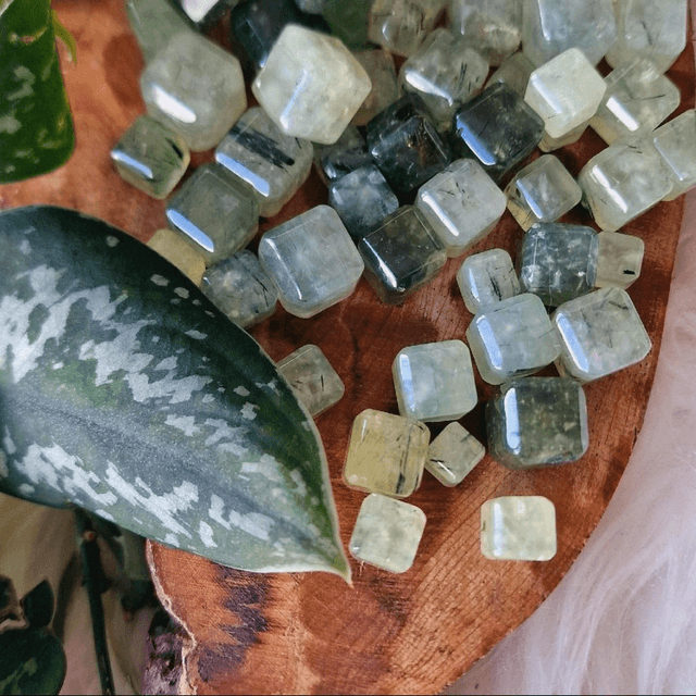 Prehinite Mini Cubes 
