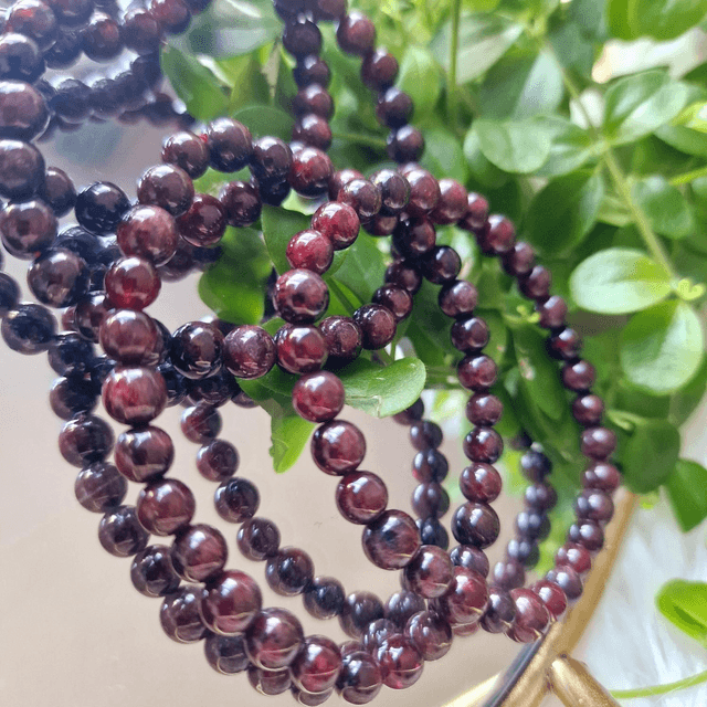 Garnet 6mm beaded bracelet 