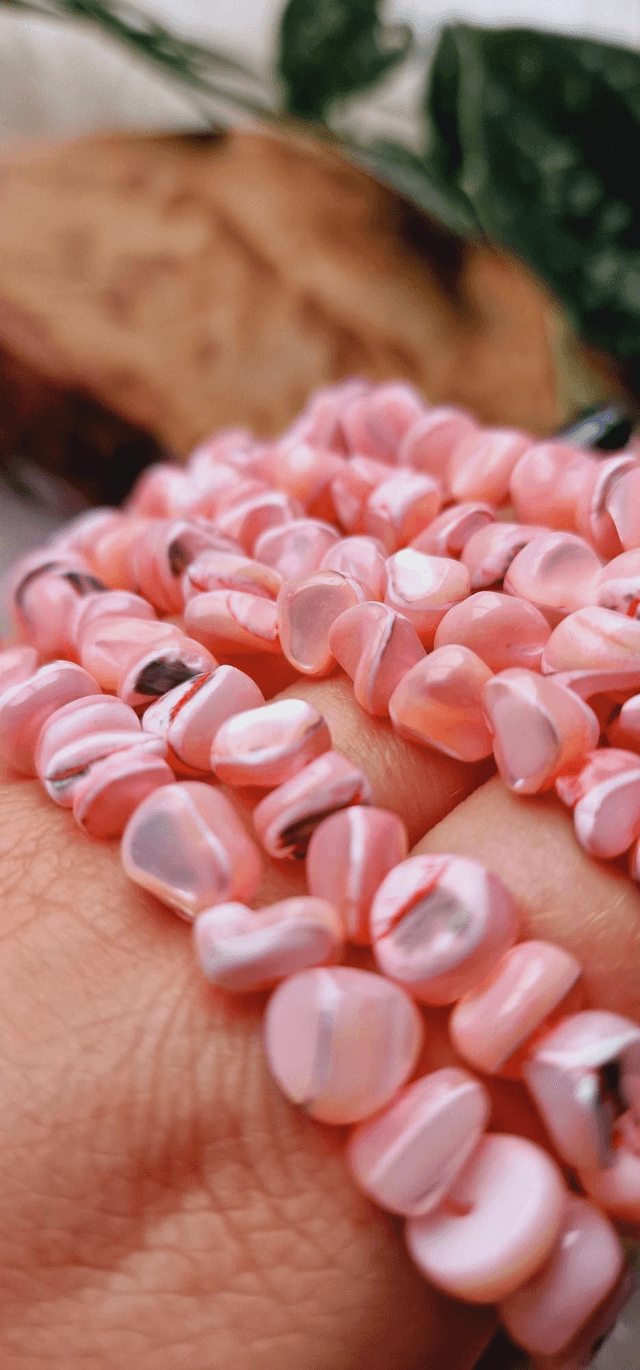 Freshwater Shell Freeform Bracelet (Dyed Pink)