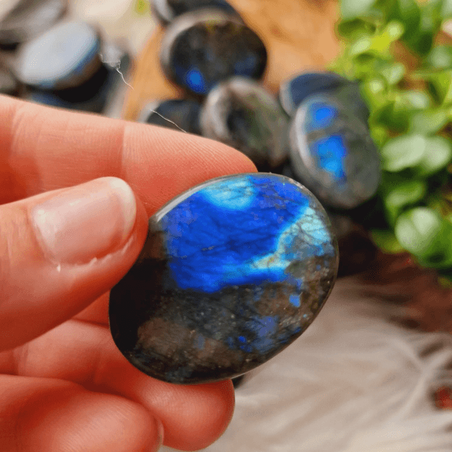Labradorite Slabbed Worrystone 