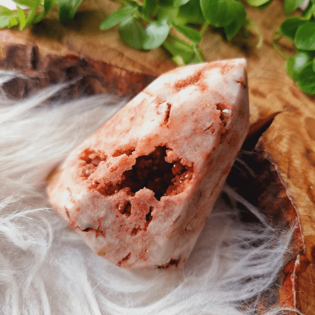 Pink Amethyst Point 132g