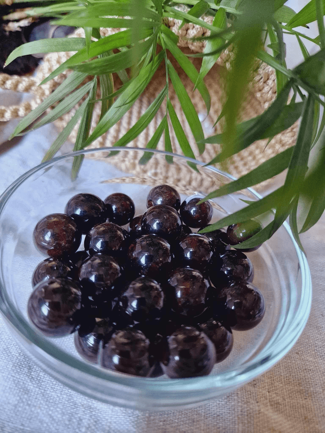 Garnet Mini Sphere
